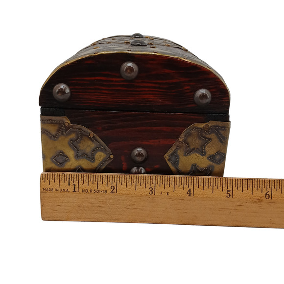 Vintage Wooden Treasure Chest Box with Brass Accents – Jewelry Keepsake Storage - Picture 11 of 12